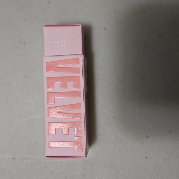 Jeffree Star Velvet Trap Gardening H*e - Picture 4 of 4